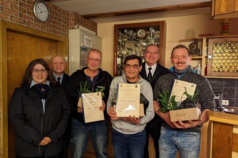 Dunkle Wolken über dem Feuerwehrstandort Oberndorf